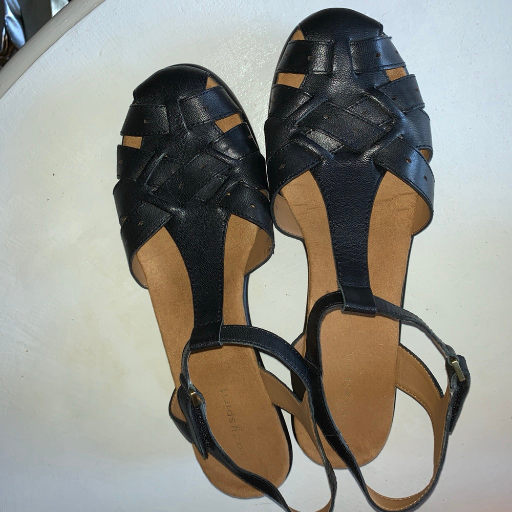 Easy Spirit Black Strappy T‑Bar Sandals
